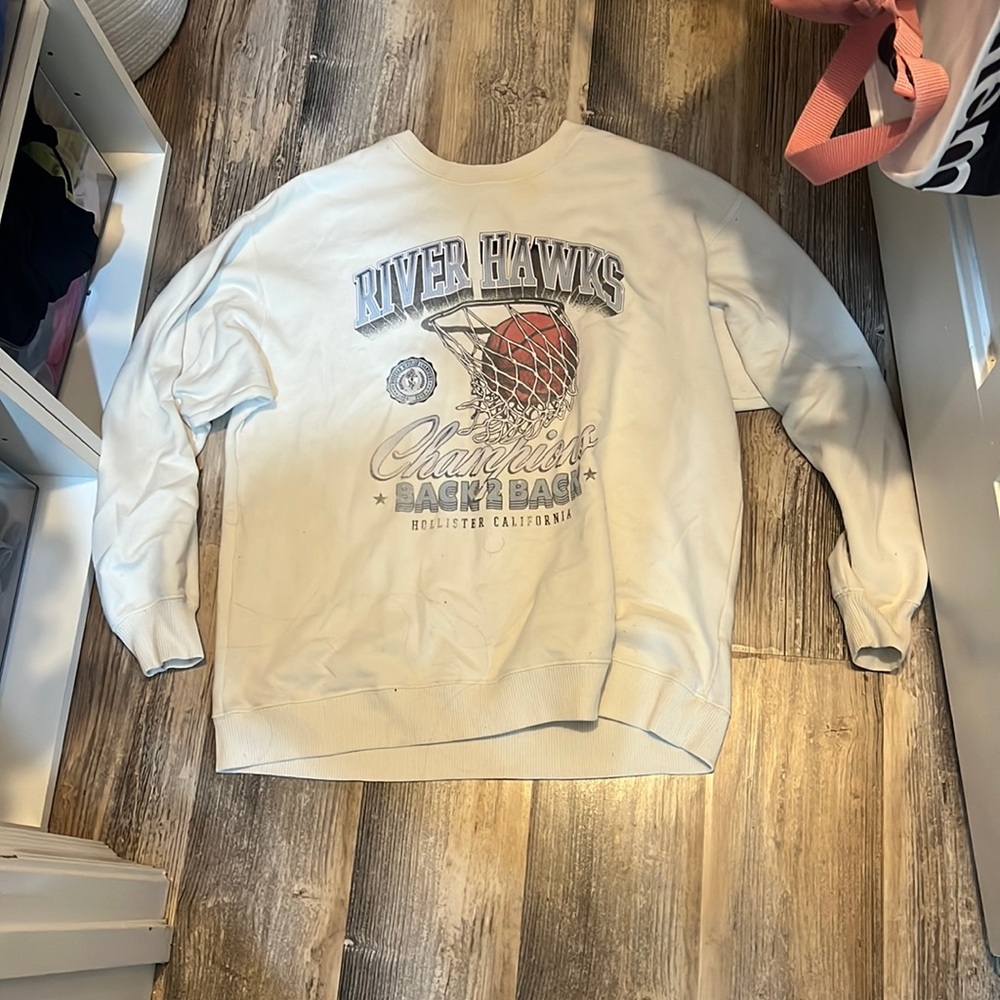 Cute white River Hawks sweatshirt from Hollister size small